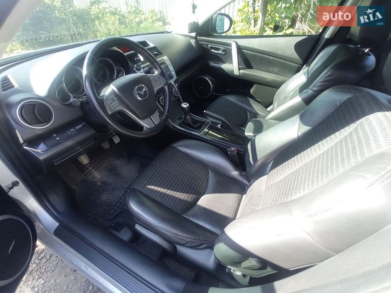 Седан Mazda 6 2008 в Днепре