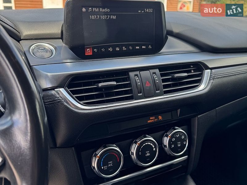 Седан Mazda 6 2016 в Житомирі