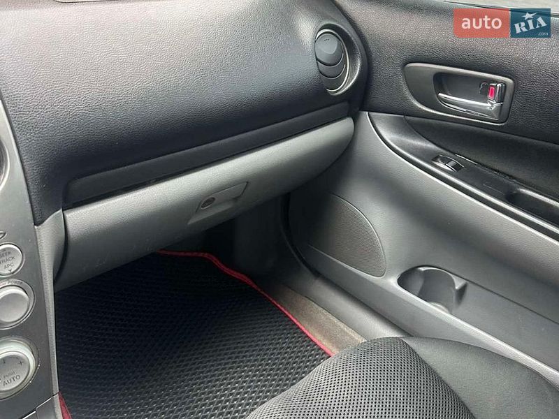 Седан Mazda 6 2003 в Підволочиську