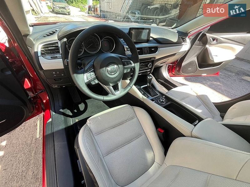 Седан Mazda 6 2016 в Киеве
