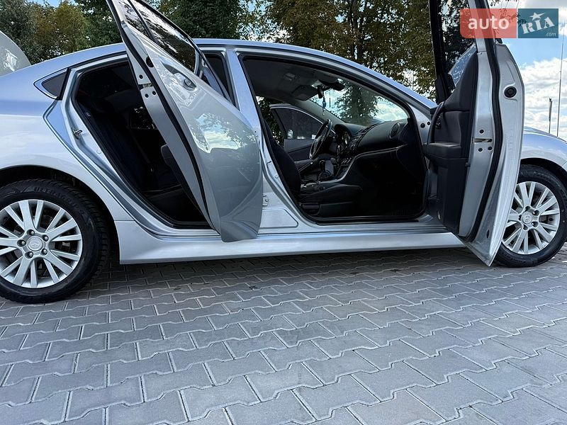Седан Mazda 6 2012 в Тульчині