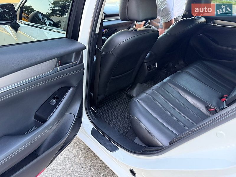 Седан Mazda 6 2018 в Киеве