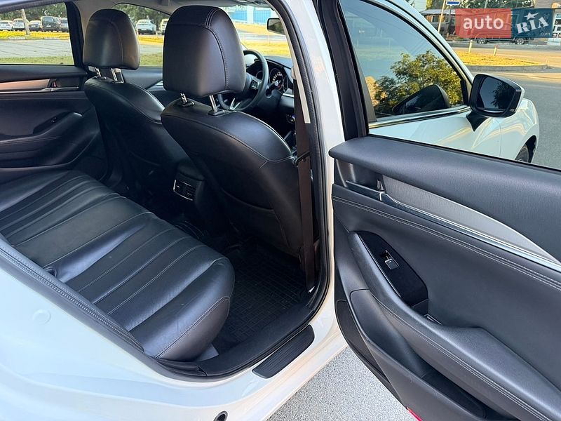 Седан Mazda 6 2018 в Киеве