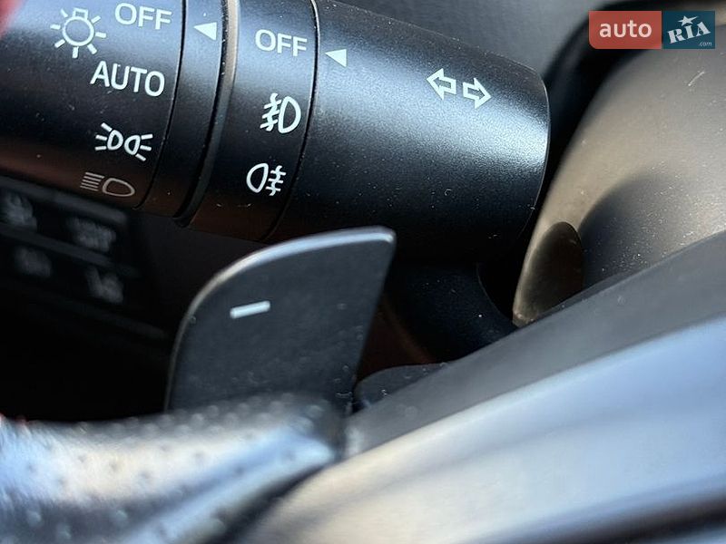 Седан Mazda 6 2013 в Чернівцях