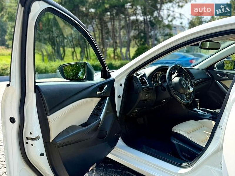 Седан Mazda 6 2013 в Дніпрі