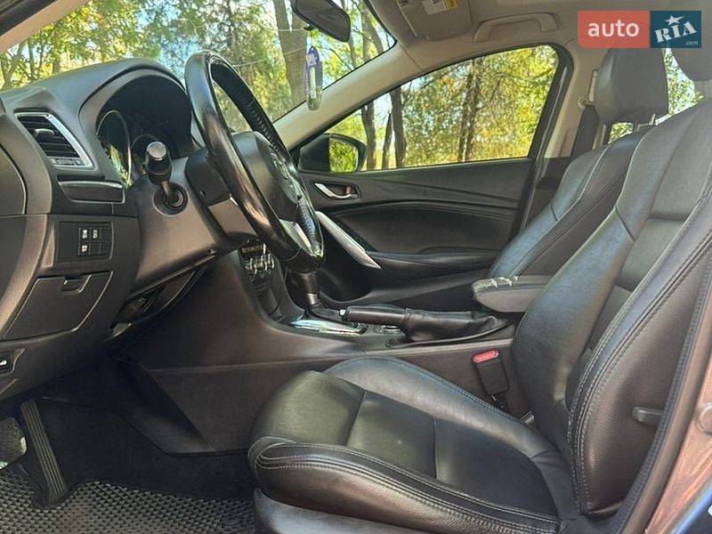 Седан Mazda 6 2014 в Миколаєві