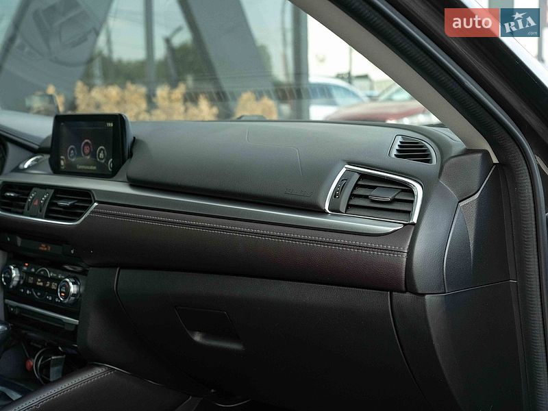 Седан Mazda 6 2016 в Чернівцях