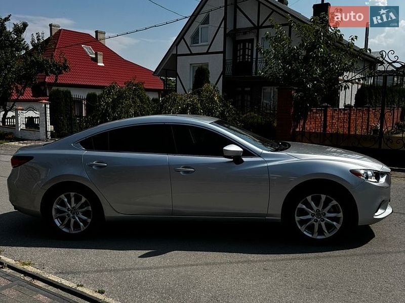 Седан Mazda 6 2016 в Черновцах