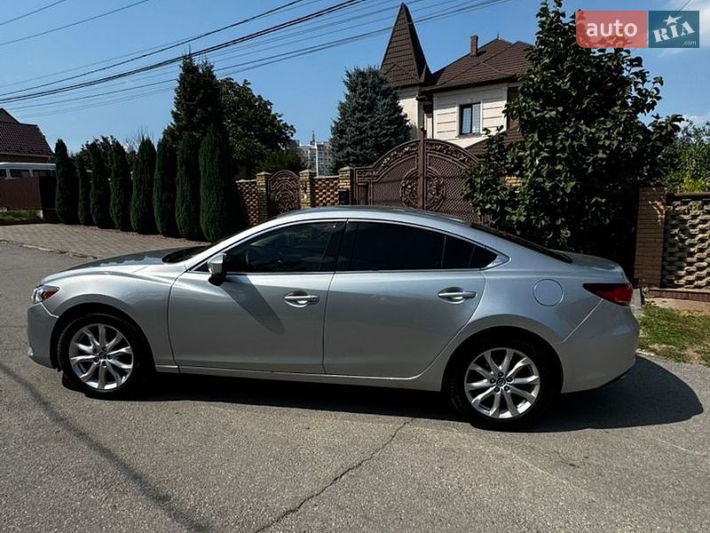 Седан Mazda 6 2016 в Черновцах