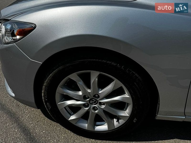 Седан Mazda 6 2016 в Черновцах
