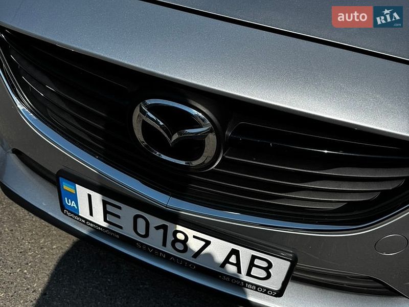 Седан Mazda 6 2016 в Чернівцях