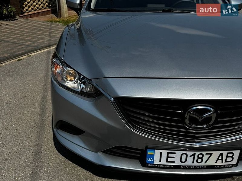 Седан Mazda 6 2016 в Черновцах