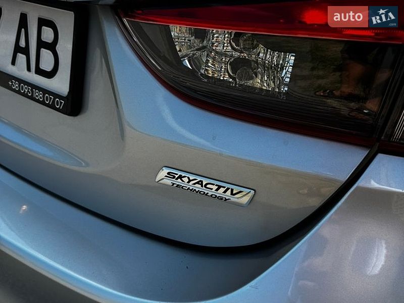 Седан Mazda 6 2016 в Черновцах