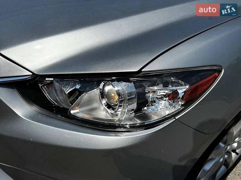 Седан Mazda 6 2016 в Чернівцях