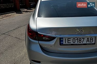 Седан Mazda 6 2016 в Черновцах