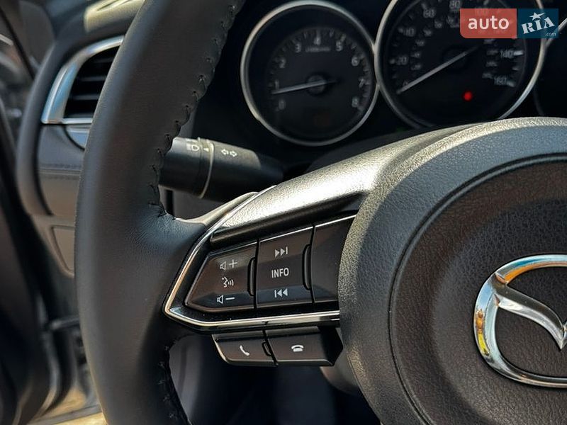 Седан Mazda 6 2016 в Черновцах