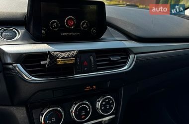 Седан Mazda 6 2016 в Черновцах
