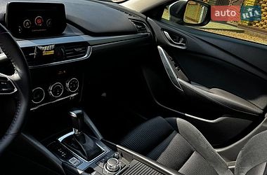 Седан Mazda 6 2016 в Черновцах