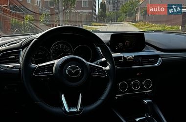 Седан Mazda 6 2016 в Черновцах