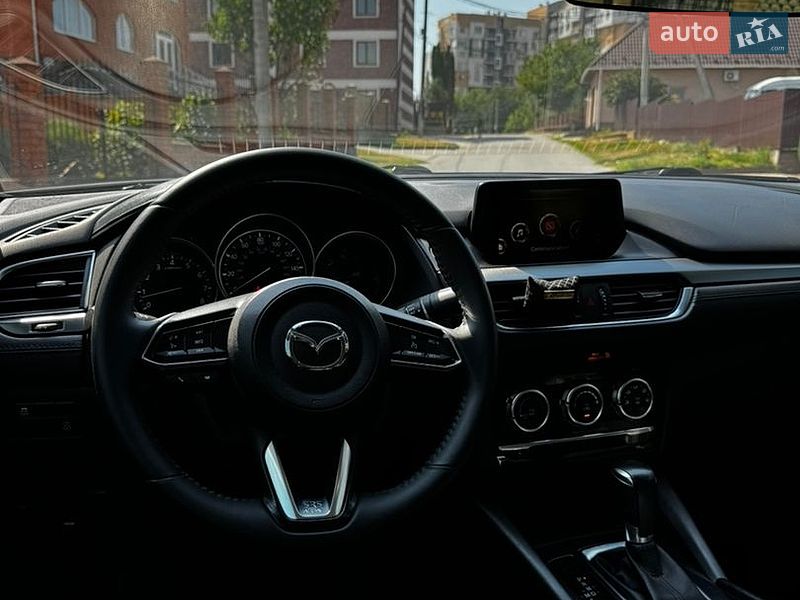 Седан Mazda 6 2016 в Черновцах