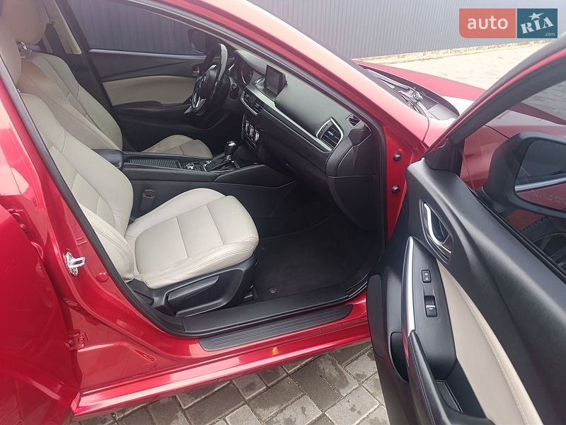 Седан Mazda 6 2015 в Черкасах