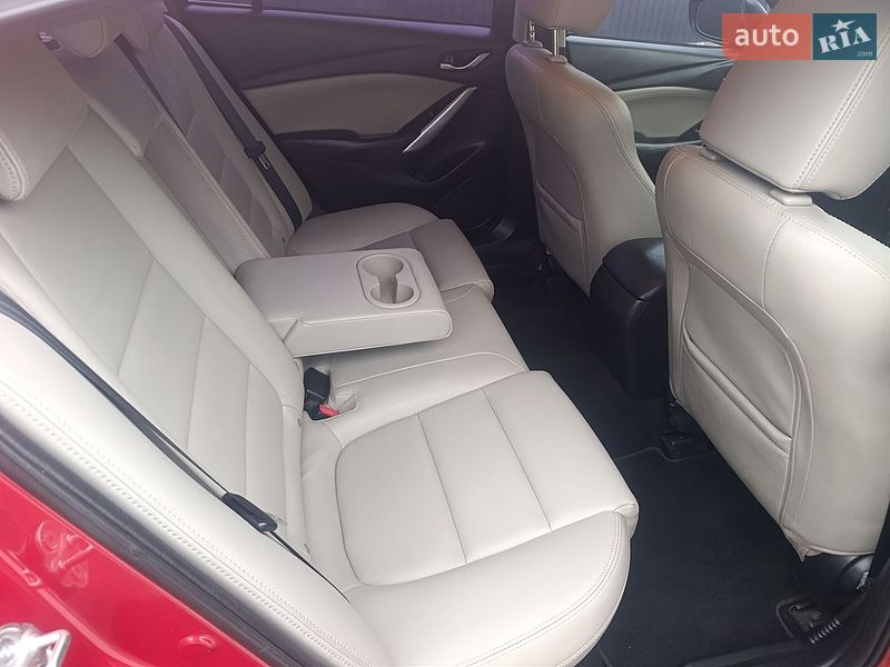 Седан Mazda 6 2015 в Черкасах