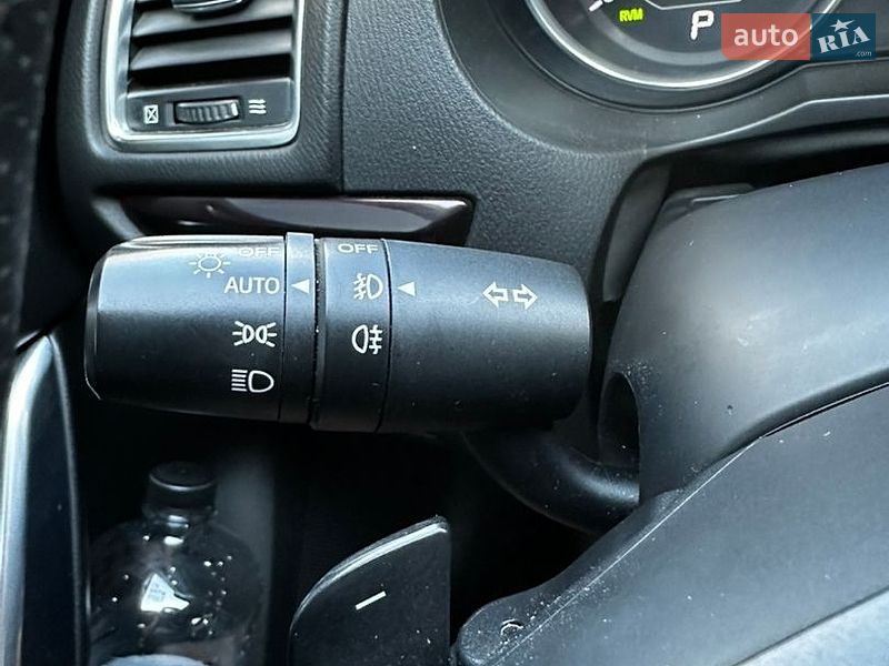 Седан Mazda 6 2014 в Днепре