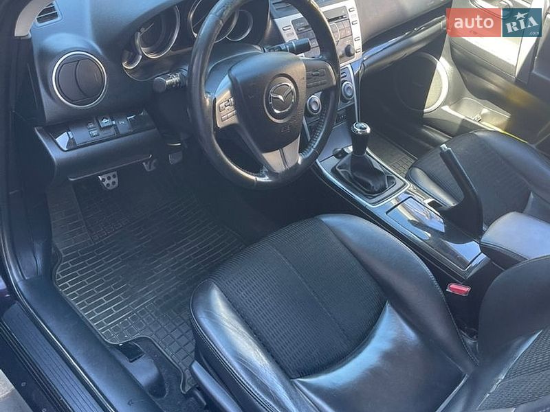 Седан Mazda 6 2008 в Ананьеве