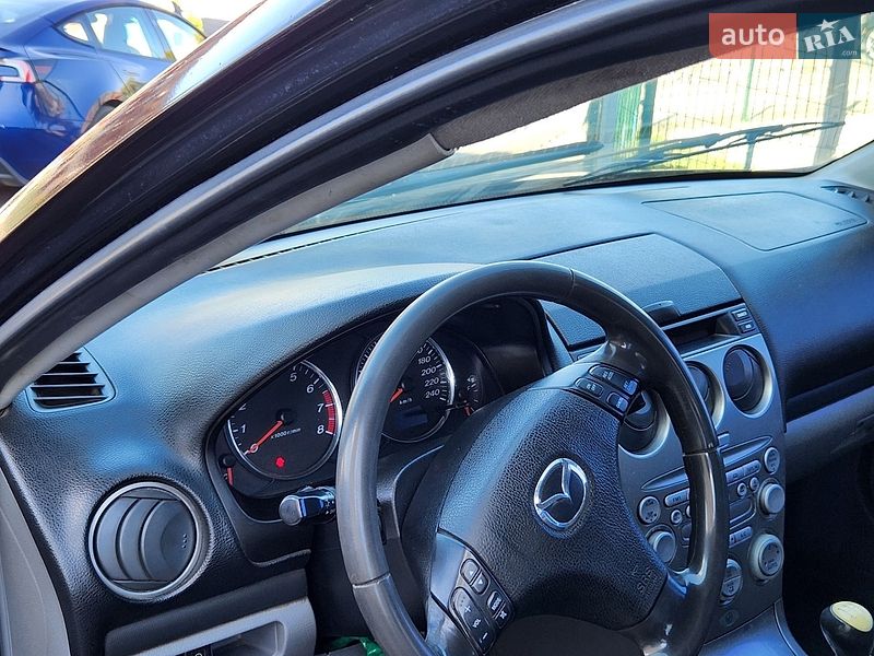 Седан Mazda 6 2005 в Луцьку