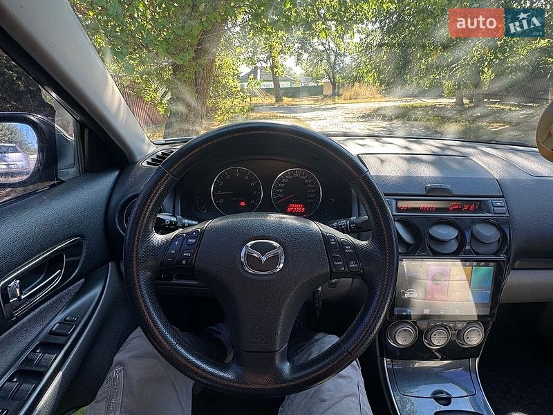 Седан Mazda 6 2003 в Ватутіному