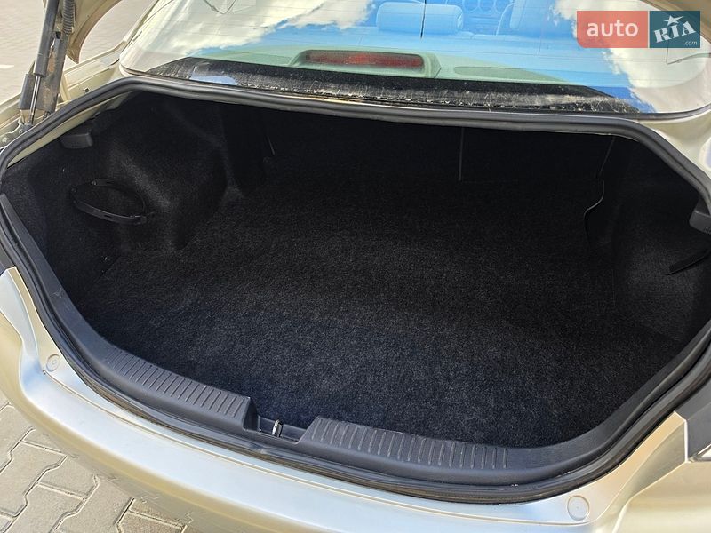 Седан Mazda 6 2005 в Тернополі