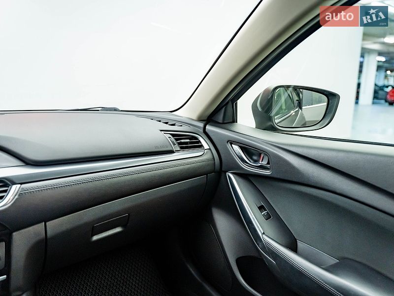 Седан Mazda 6 2017 в Киеве