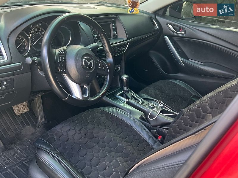 Седан Mazda 6 2014 в Запоріжжі