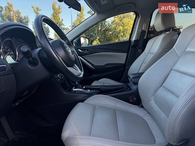 Седан Mazda 6 2014 в Харькове