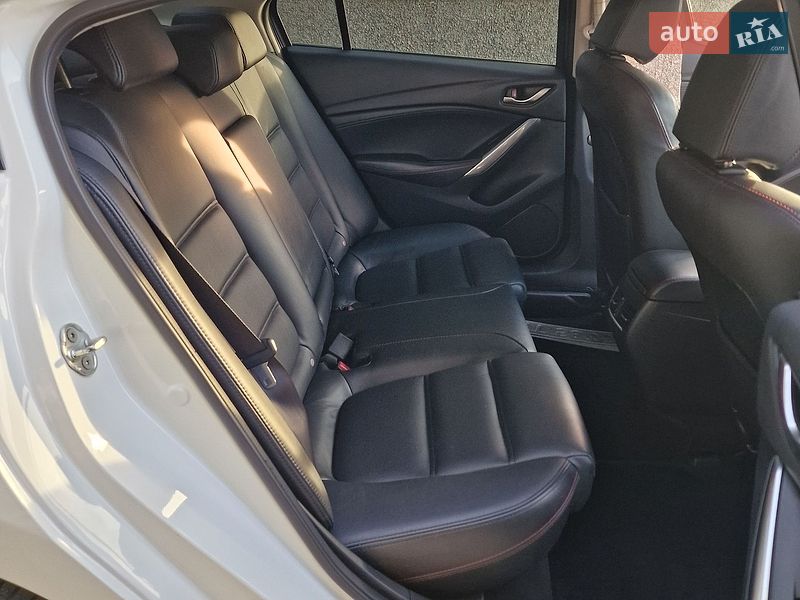 Седан Mazda 6 2013 в Дніпрі