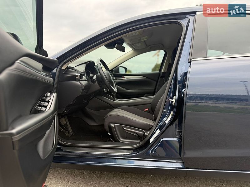 Седан Mazda 6 2018 в Львові
