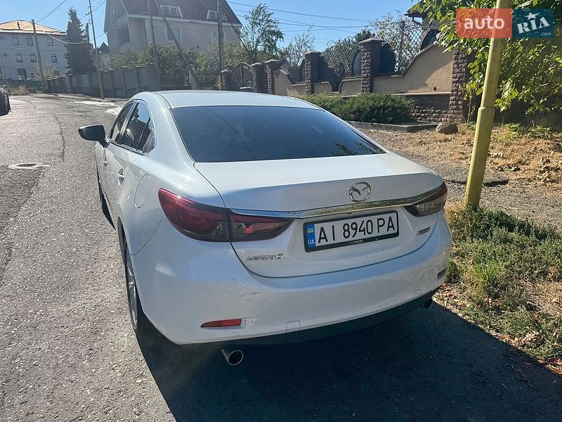Седан Mazda 6 2015 в Ужгороді