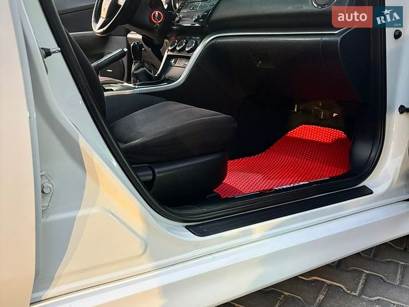 Універсал Mazda 6 2010 в Кременчуці