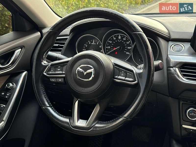 Седан Mazda 6 2016 в Днепре