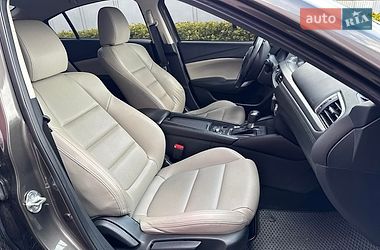 Седан Mazda 6 2016 в Днепре
