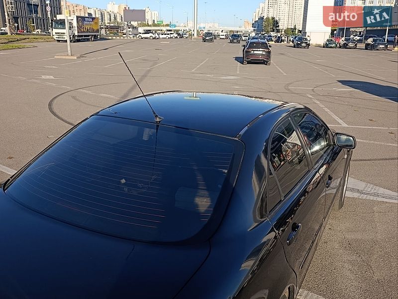 Седан Mazda 6 2003 в Киеве