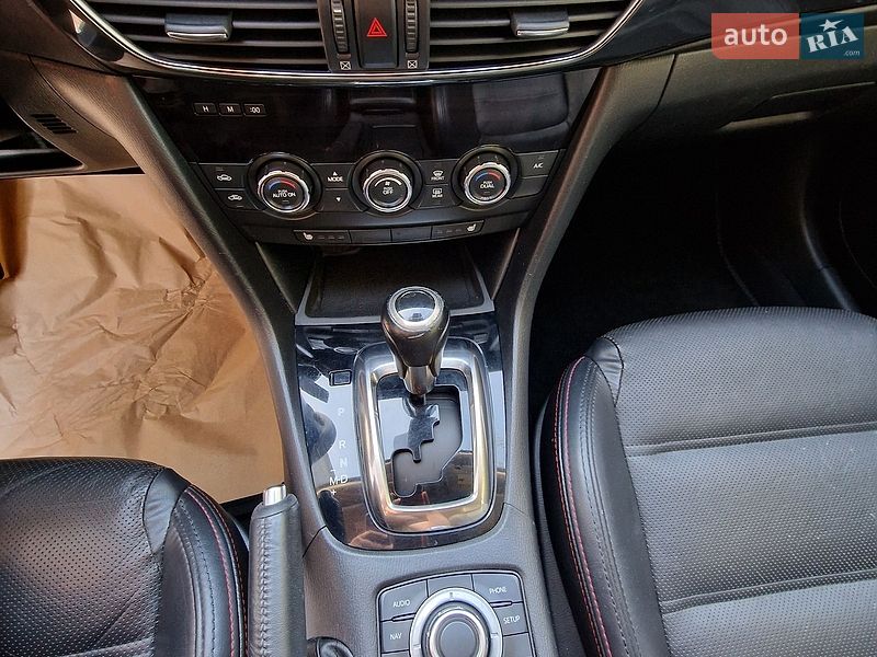 Седан Mazda 6 2013 в Днепре