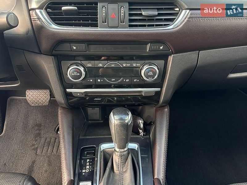 Седан Mazda 6 2016 в Киеве