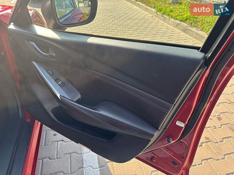 Седан Mazda 6 2016 в Киеве