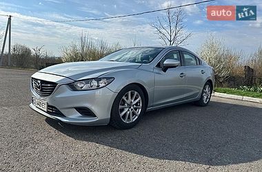 Седан Mazda 6 2015 в Чернівцях