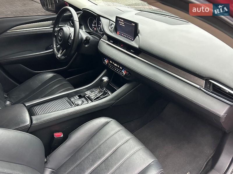 Седан Mazda 6 2018 в Днепре