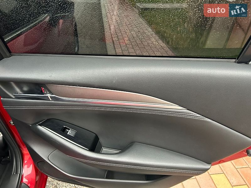 Седан Mazda 6 2018 в Днепре
