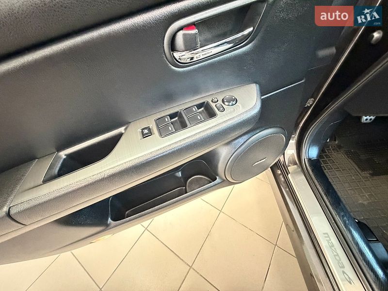 Седан Mazda 6 2012 в Запоріжжі
