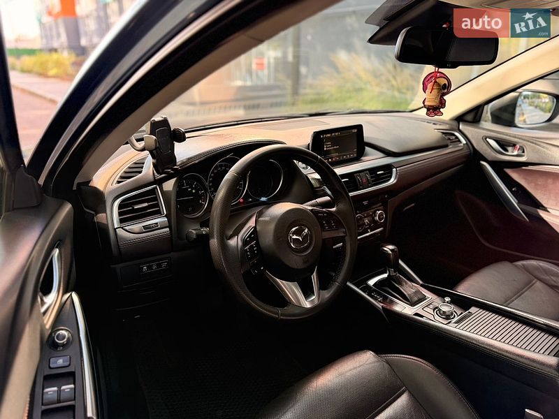 Седан Mazda 6 2015 в Чернігові