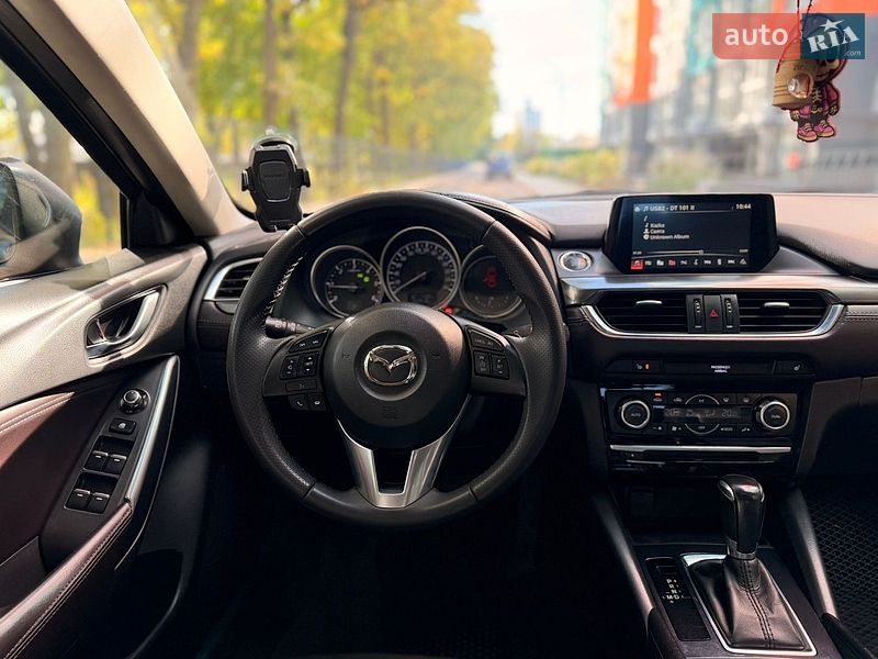 Седан Mazda 6 2015 в Чернігові